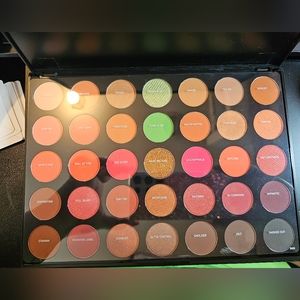 NWOT Morphe Artistry Pallette